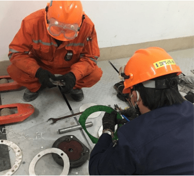 自力更生，细中见巧——记三隆动力电气班检修人员手工量身打造防漏油密封圈